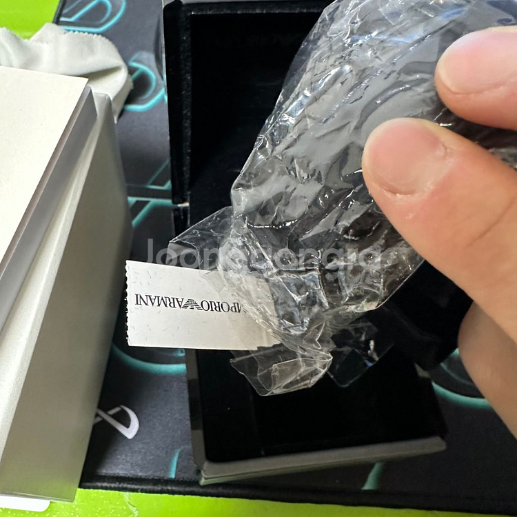 아르마니 시계--1