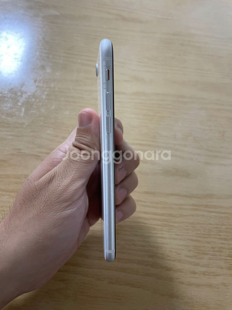 아이폰SE2 화이트 128GB(케이스, 필름 포함)--2