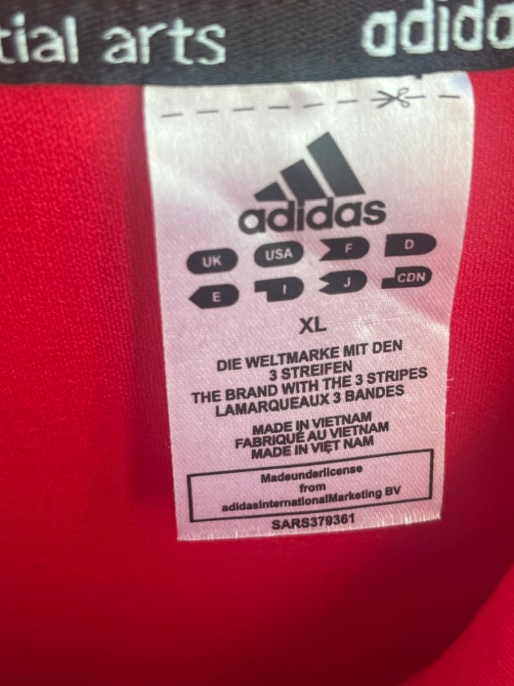 빨강 아디다스 져지 이미지