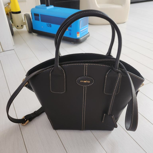 앤클라인 말로 푼토컬렉션 가방 판매합니다.