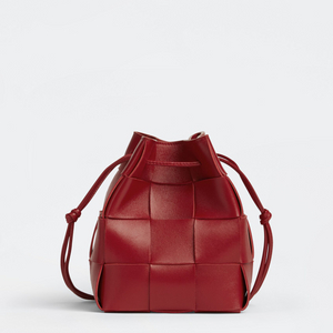 보테가 버킷 다크레드