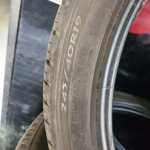 245/40R19 미쉐린MXM4 중고타이어 2개 판매