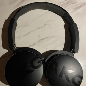 AKG 헤드셋