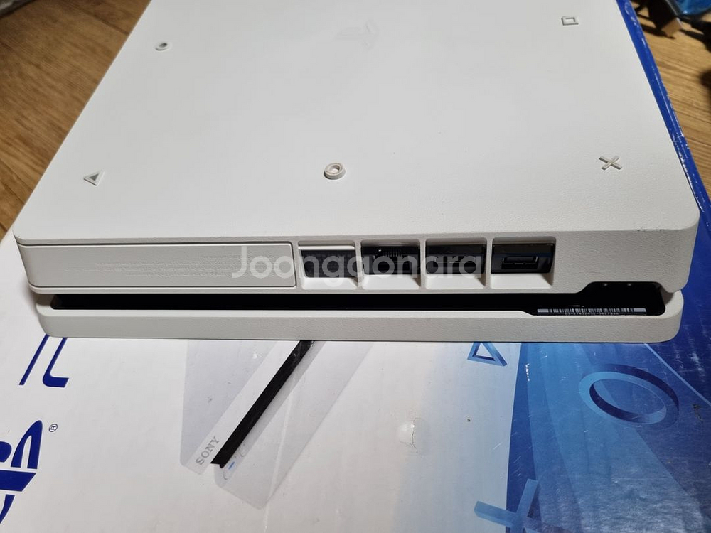 PS4 Slim 1TB--2