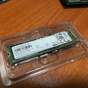 삼성 M.2 SSD PM981 256GB 판매합니다.