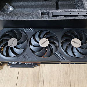 GIGABYTE RX7900XTX GAMING OC