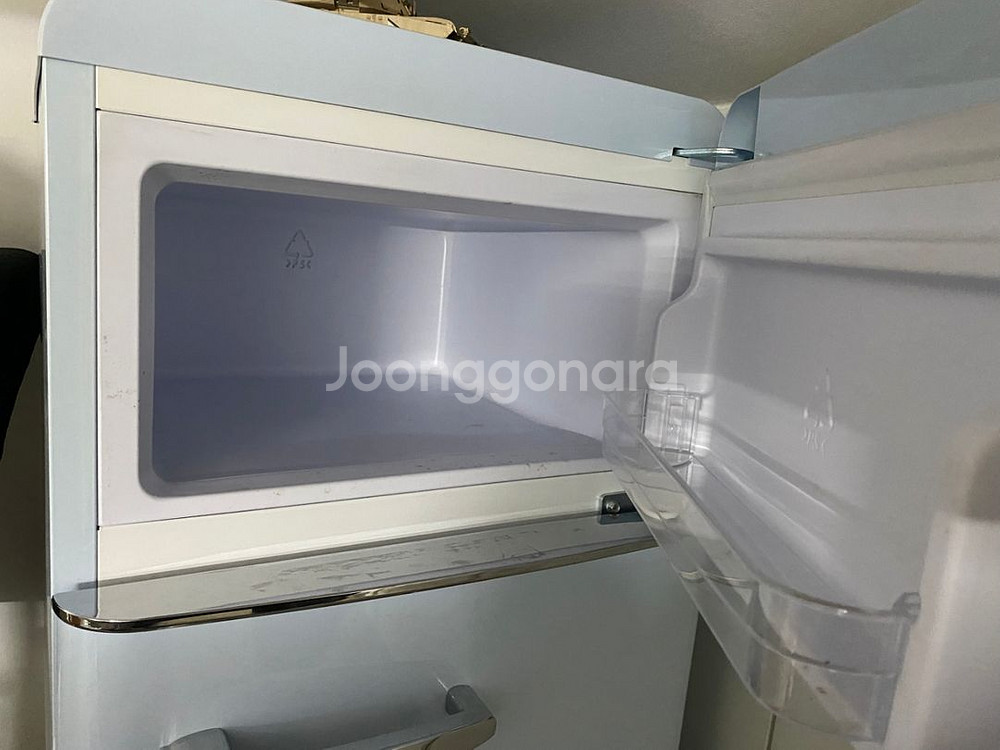미니 냉장고 판매합니다--2