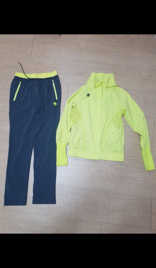 데상트 트레이닝세트 80--1