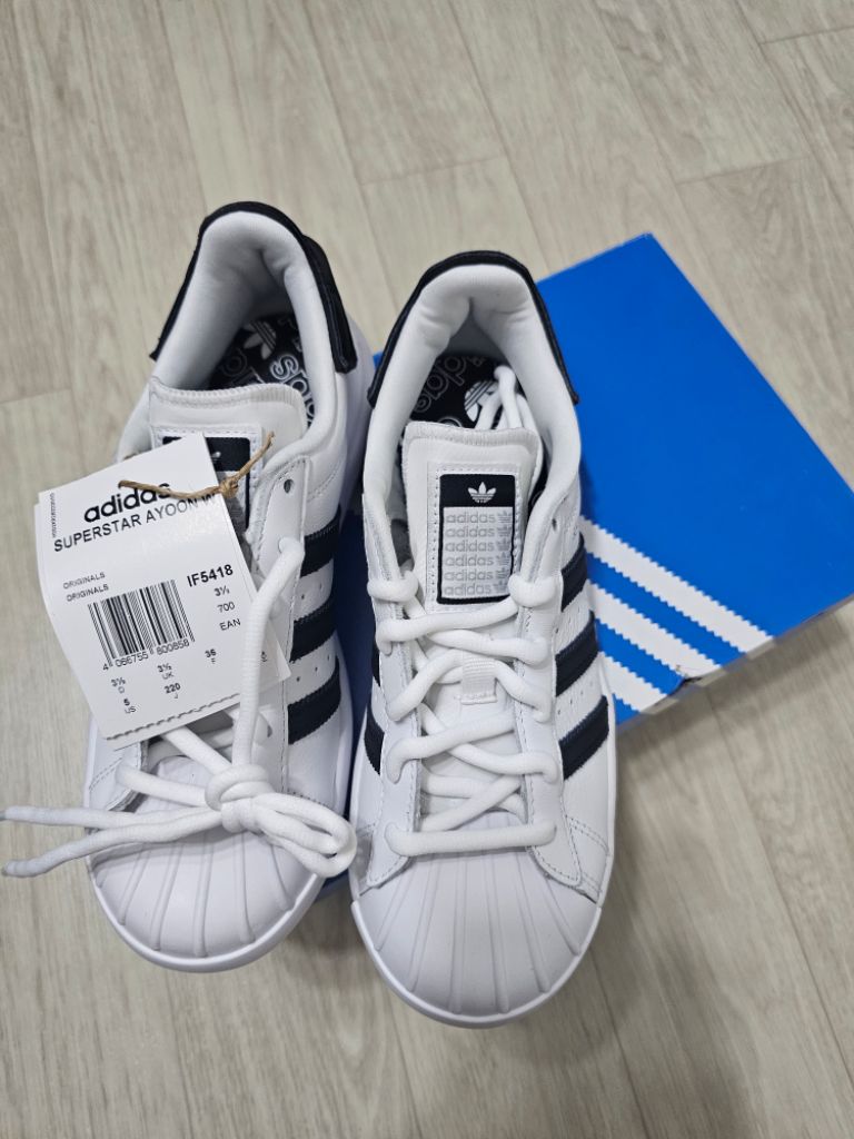 Cm8082 adidas triburner