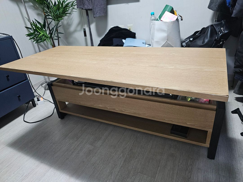 비앙스로시 리프트테이블 팝니다.--2