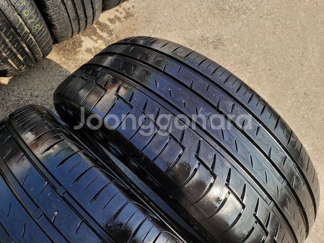 콘티넨탈 타이어 235 45 19 4본 한대분 팝니다.--4