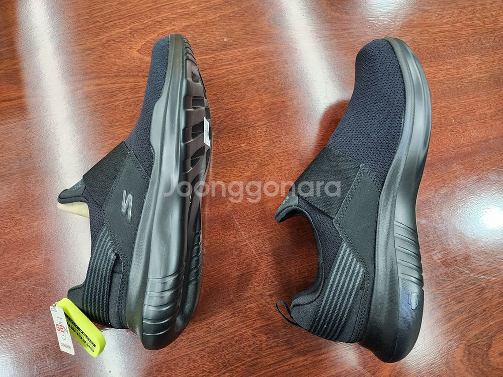 스케쳐스 운동화 260m 박포새제품 품번54844--1