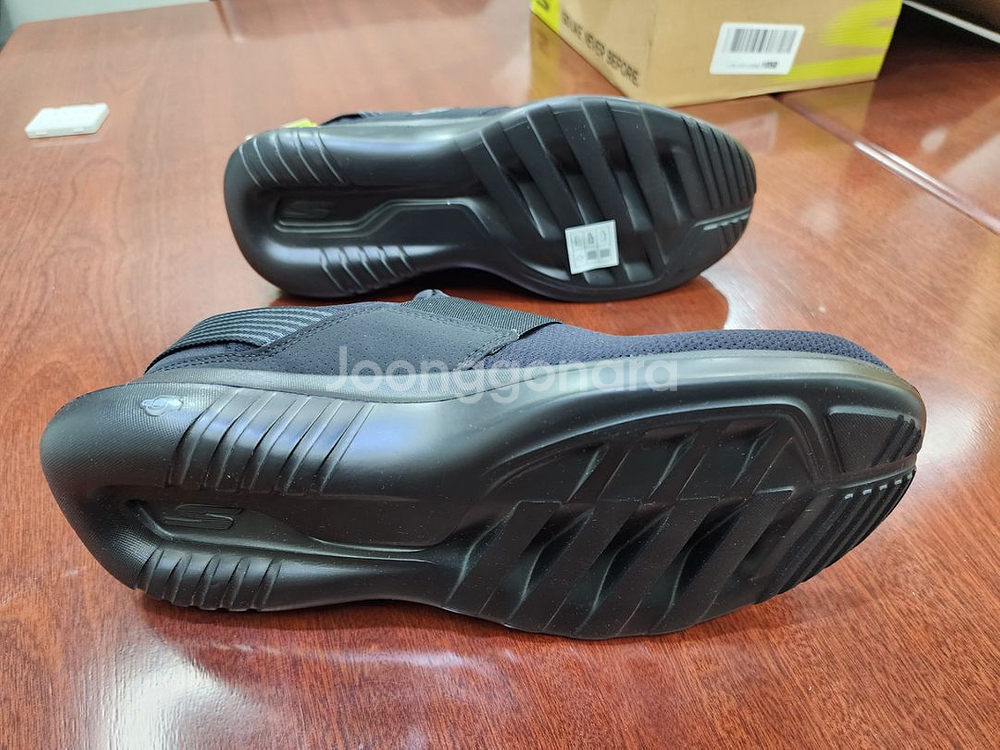 스케쳐스 운동화 260m 박포새제품 품번54844--2