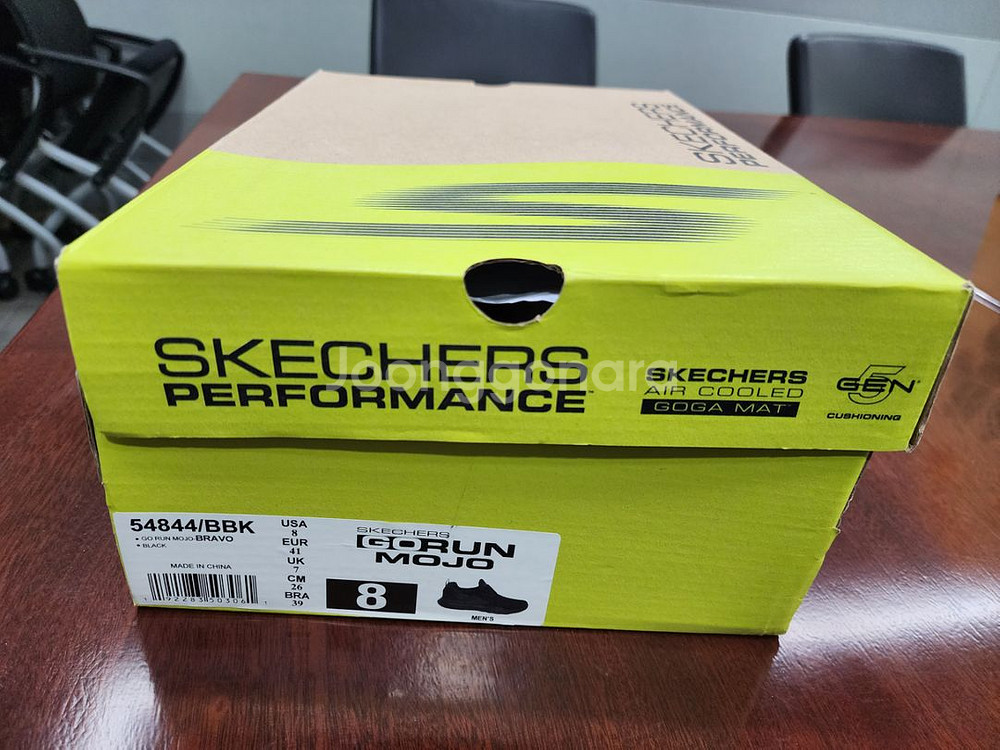 스케쳐스 운동화 260m 박포새제품 품번54844--4