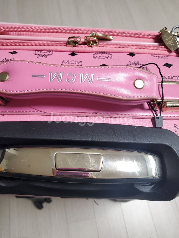 MCM 여행캐리어 20인치--4