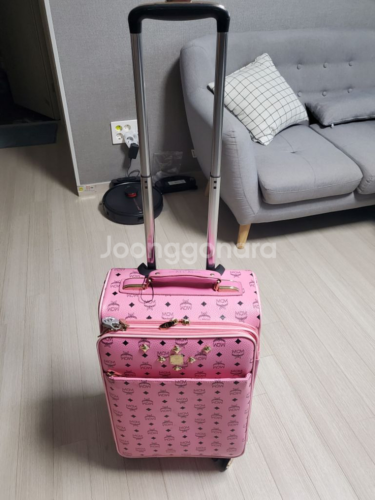 MCM 여행캐리어 20인치--6