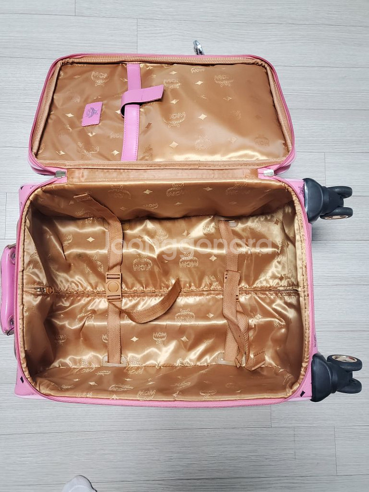 MCM 여행캐리어 20인치--8