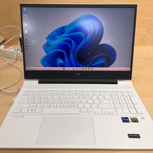 HP 빅터스 victus16-d1140tx i7