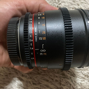 삼양 85mm 씨네렌즈 T1.5