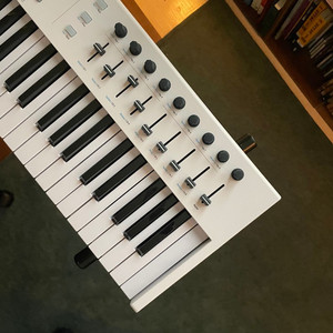 ARTURIA KeyLab Essential 61