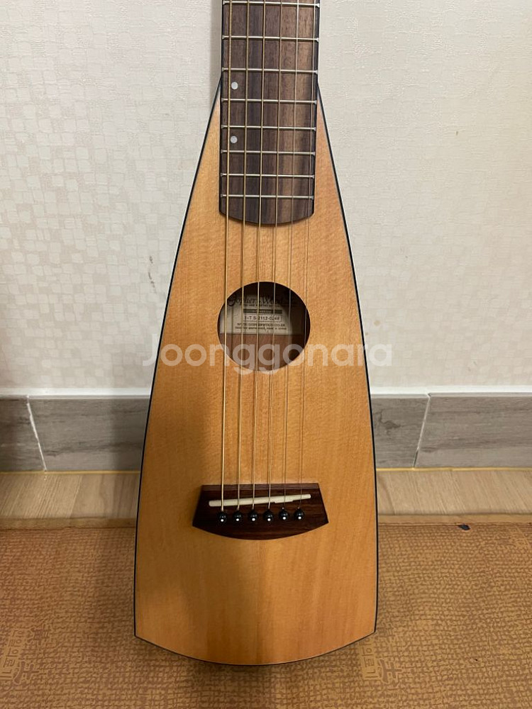 고퍼우드 i-Trekking 미니기타 팝니다.--4