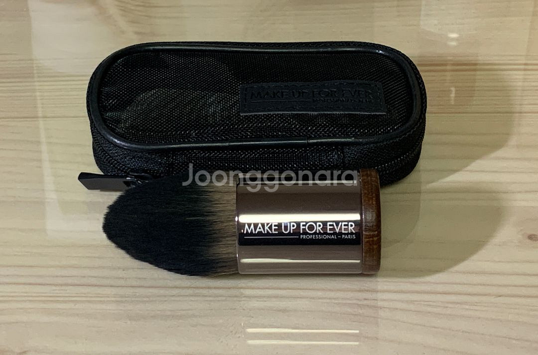 매이크업포에버 가부끼미디엄 브러시 110+ 파우치--0