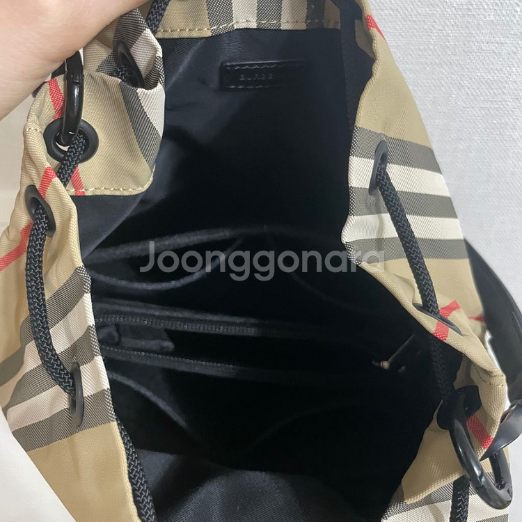 버버리 포이베 파우치 클러치백 미니버킷백--4