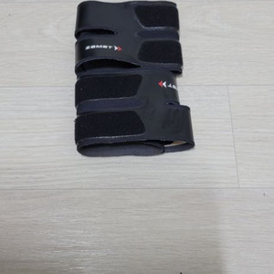 잠스트 필르미스타 손목보호대