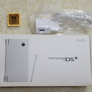 닌텐도 DSI 미품 박스풀셋 +R4칩 32GB