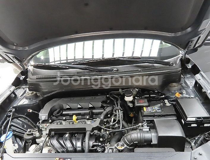 지금 중고차 고민한다면? 중고차가격 부담없이신차와 같은--1