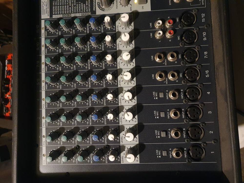 YAMAHA EMX212S 파위드 믹서 판매합니다--4