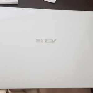 ASUS A556U-DM256D부품용 노트북