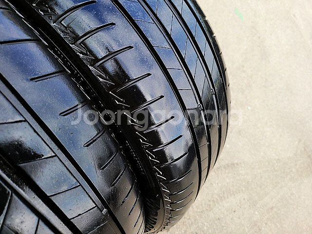 브릿지스톤 타이어 245 45 18 4본 한대분 팝니다--4