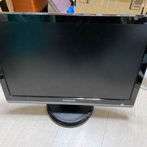 삼성 싱크마스터 23인치 모니터