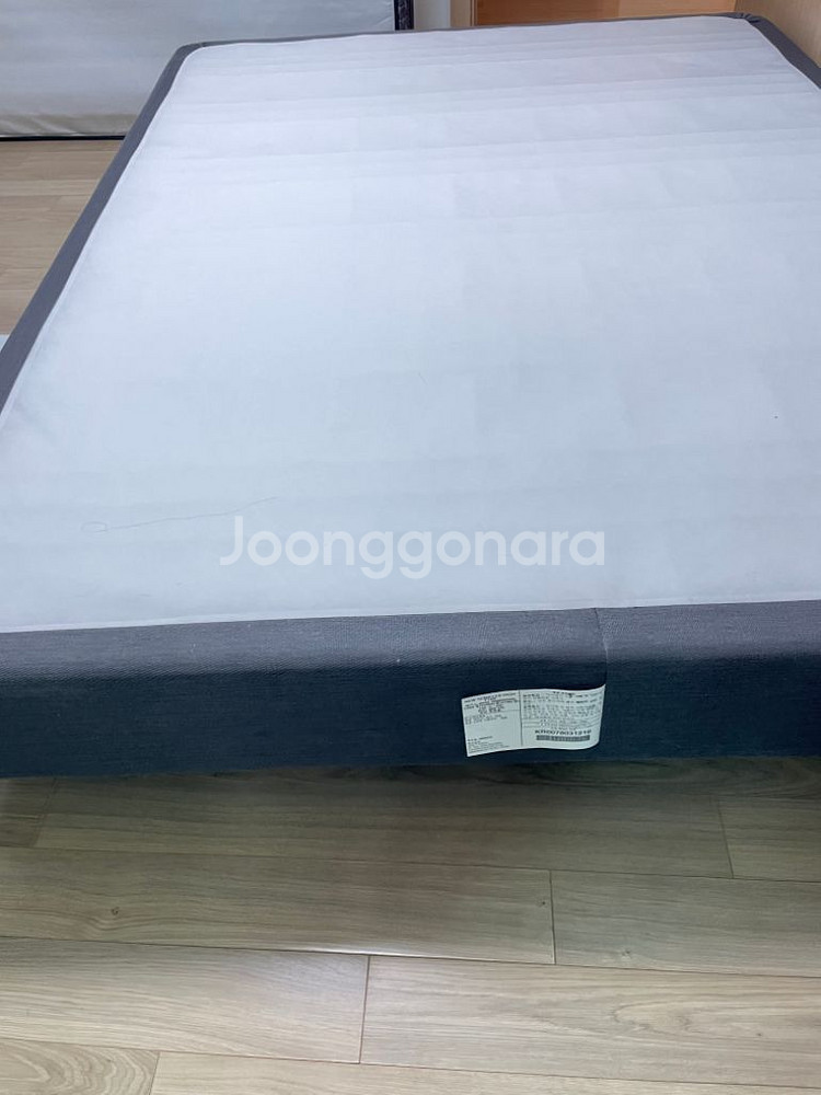 실리 밀리 퀸 사이즈 침대 판매합니다--3