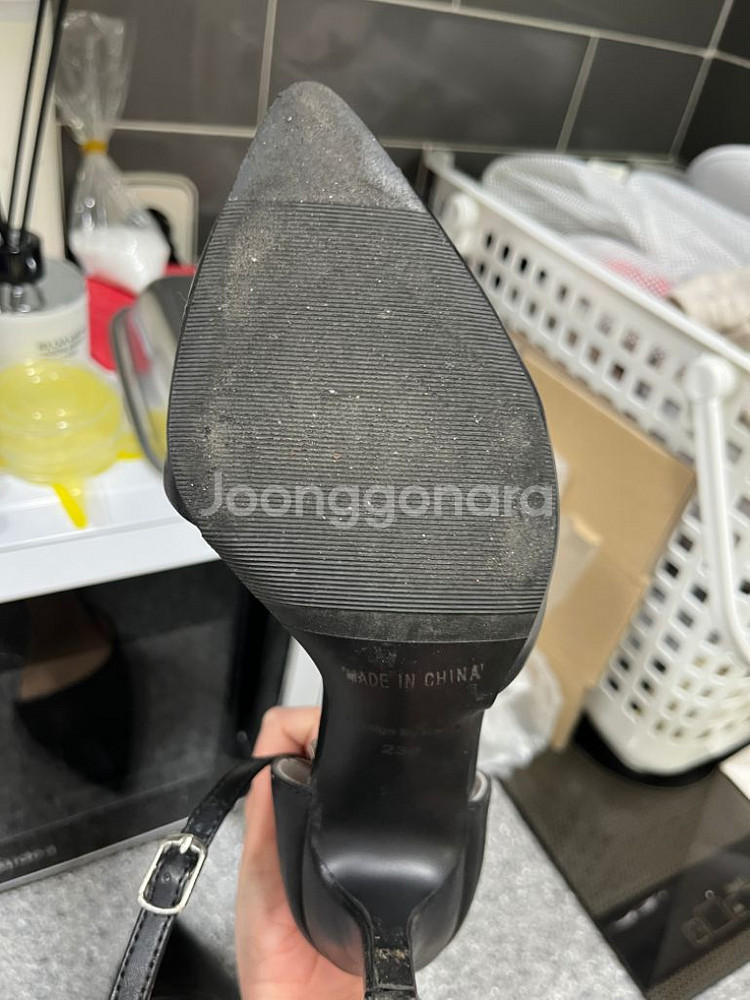 메이윤 제작 스트랩 힐 구두 230 블랙 팝니다--4