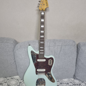 스콰이어 squier 클래식바이브 재규어 서프그린