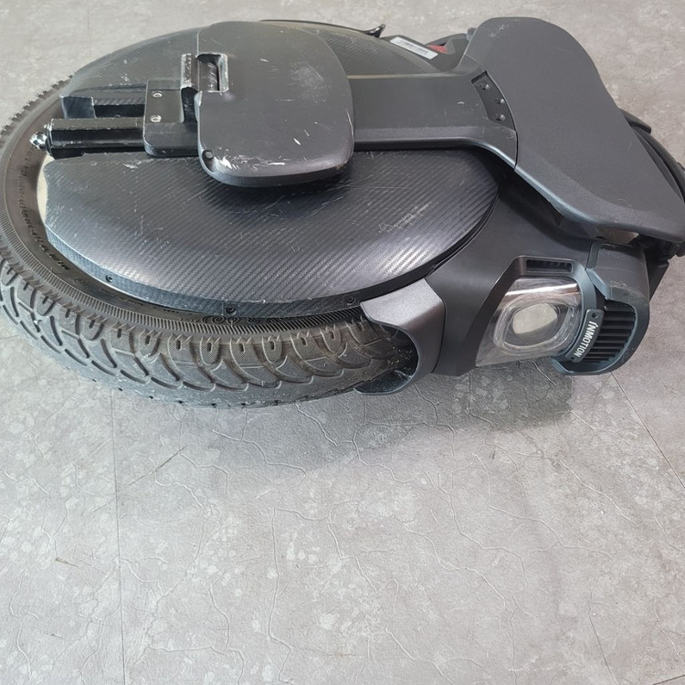 인모션v11 4.0 서스펜션 중고휠 판매합니다--6