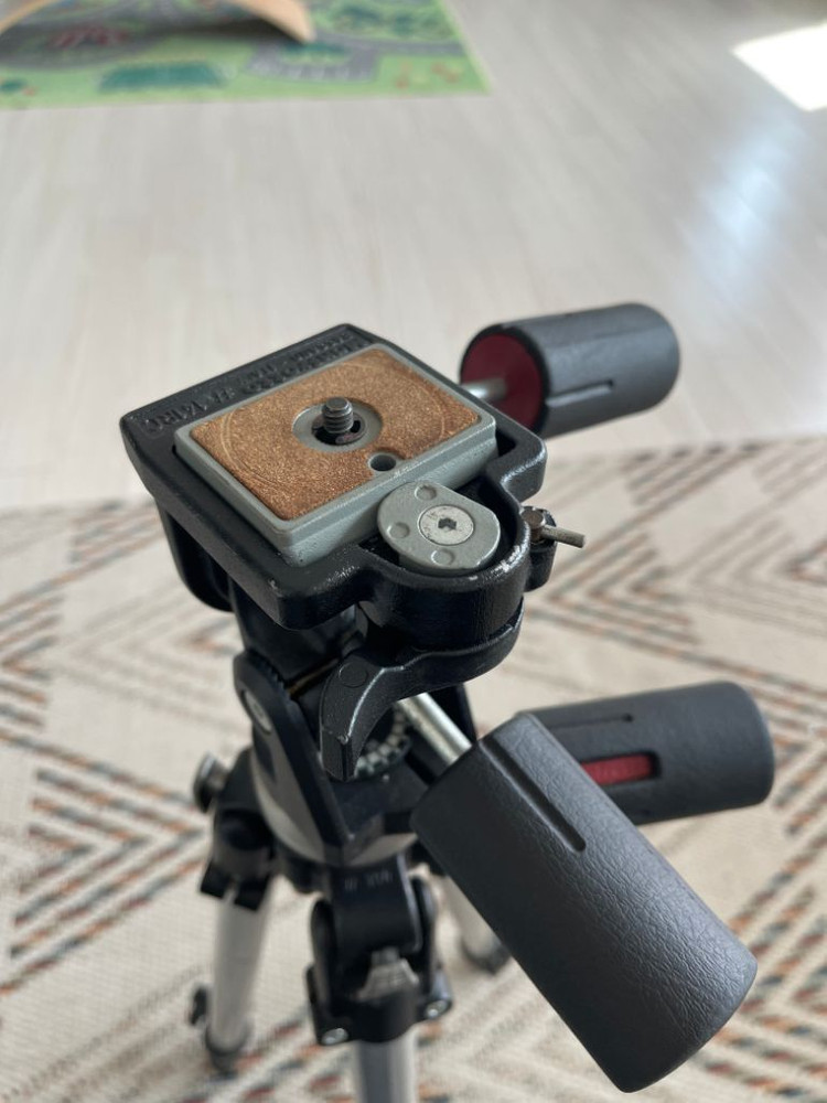Manfrotto 141RC 카메라 삼각대--1