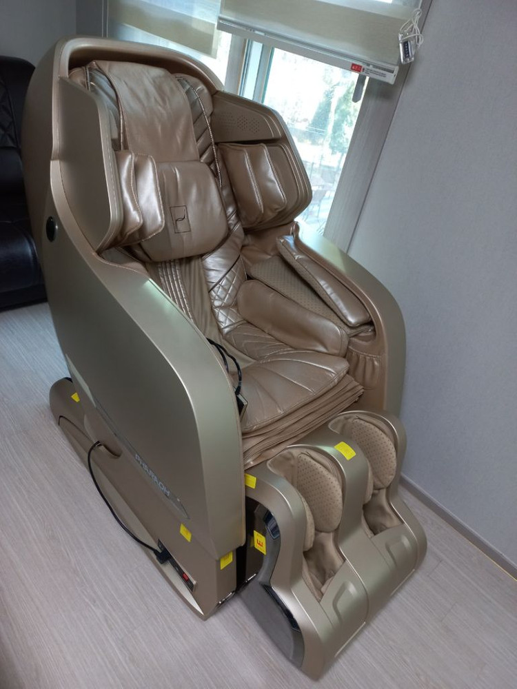 바디프랜드 파라오 안마의자입니다. 이미지