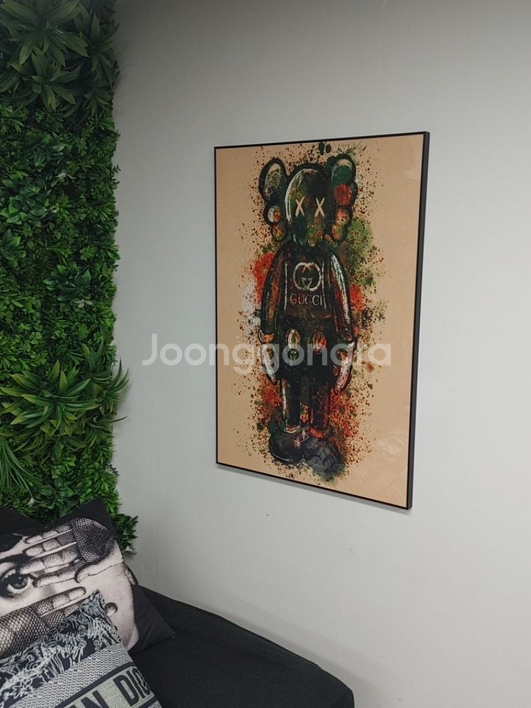구찌 카우스 베어브릭 피규어 대형 팝아트 그림 액자--6