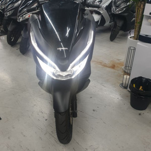 20년 혼다 pcx125 엔진최상 1만4천km 외관깔끔