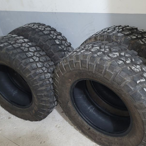 지프랭글러 LT255/75R 17 MT 4천주행