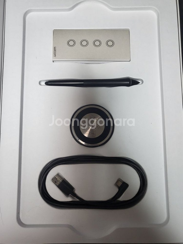 와콤 pth-660(pth660) 팝니다--2