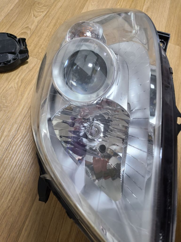 벤츠b200 w245 운전석 헤드라이트 중고팝니다 이미지