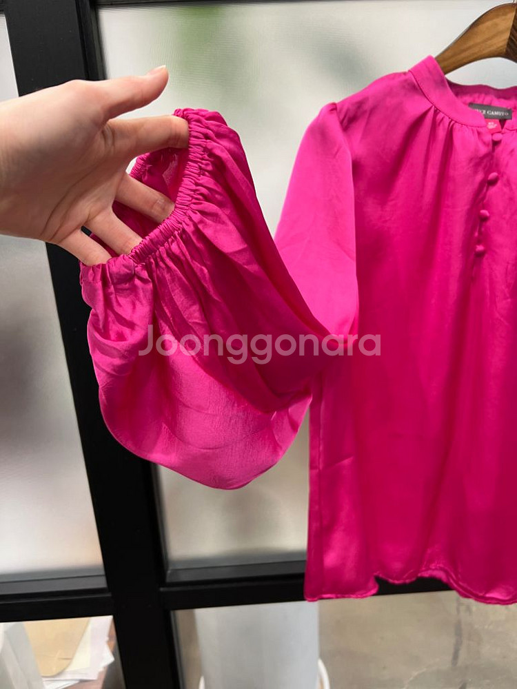 빈스카뮤토 정품 핑크 소매이쁜 블라우스(새제품)--1