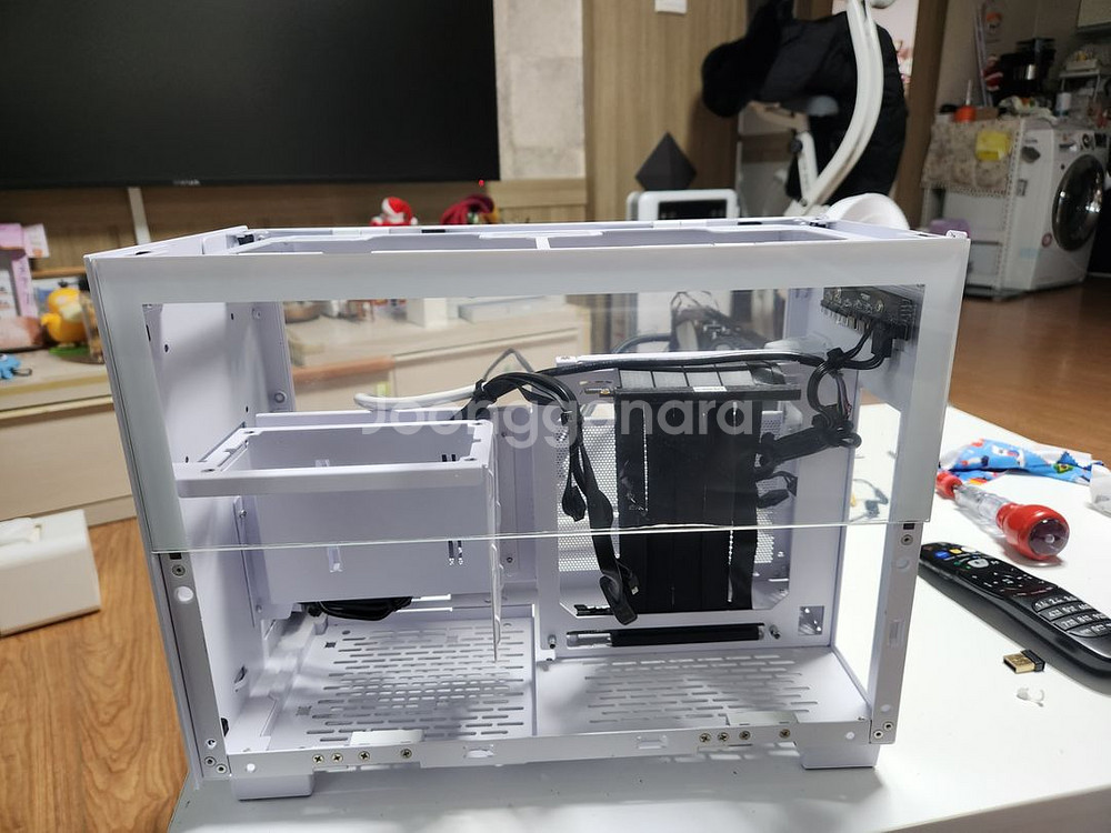 리안리 Q58 pci 4.0 화이트 케이스 ㅍㅍ--1