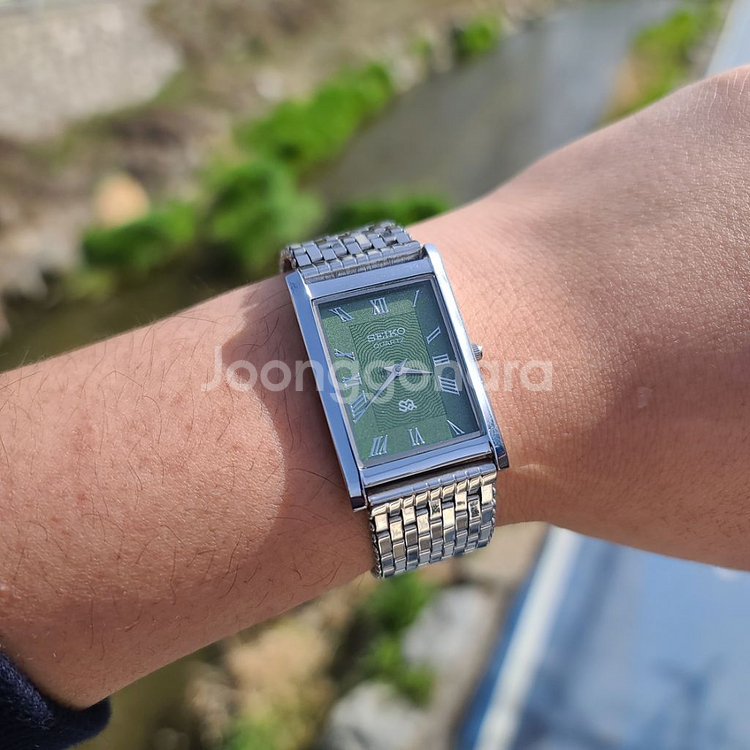세이코 빈티지 쿼츠 사각시계 24x38mm--2