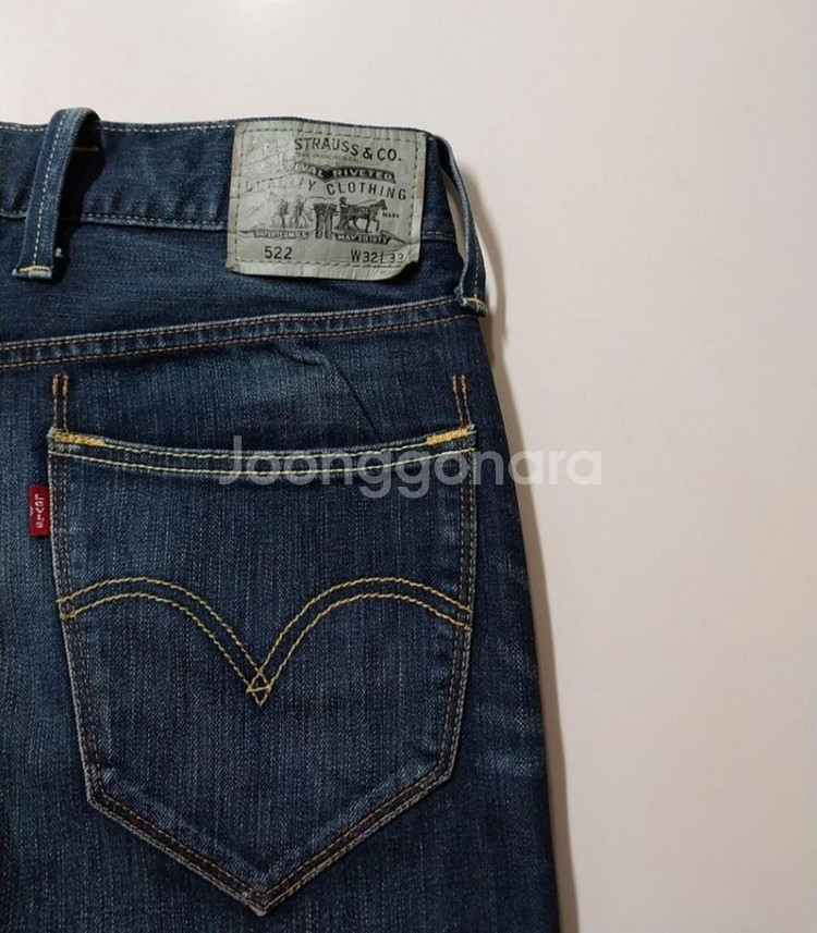 32)리바이스 522 워싱 스판 데님 일자청바지--2