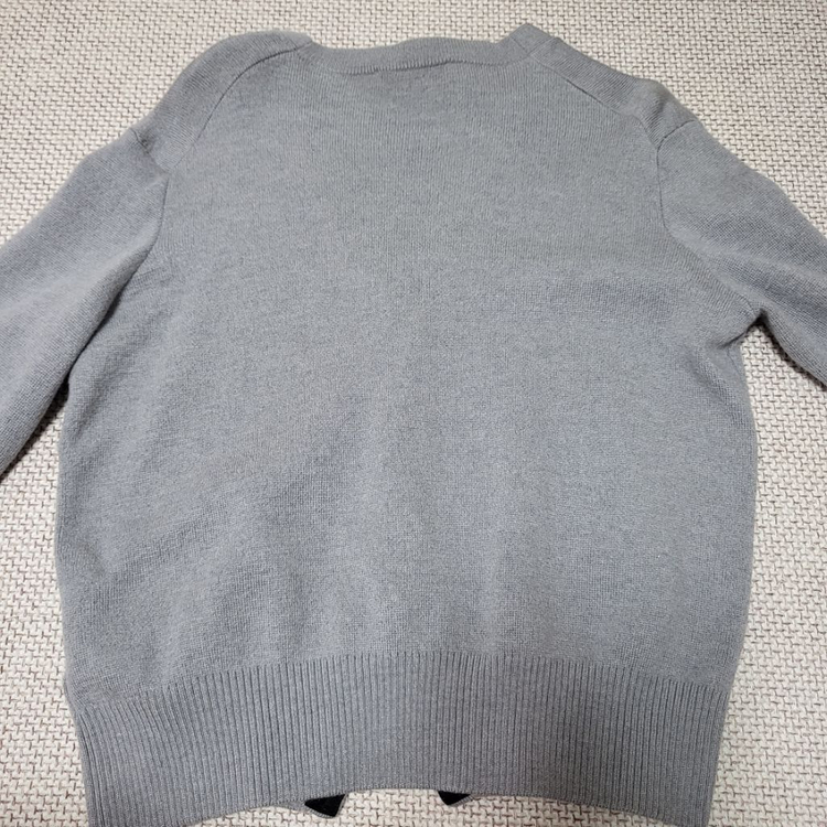 아미(AMI)가디건 s사이즈 판매합니다 이미지